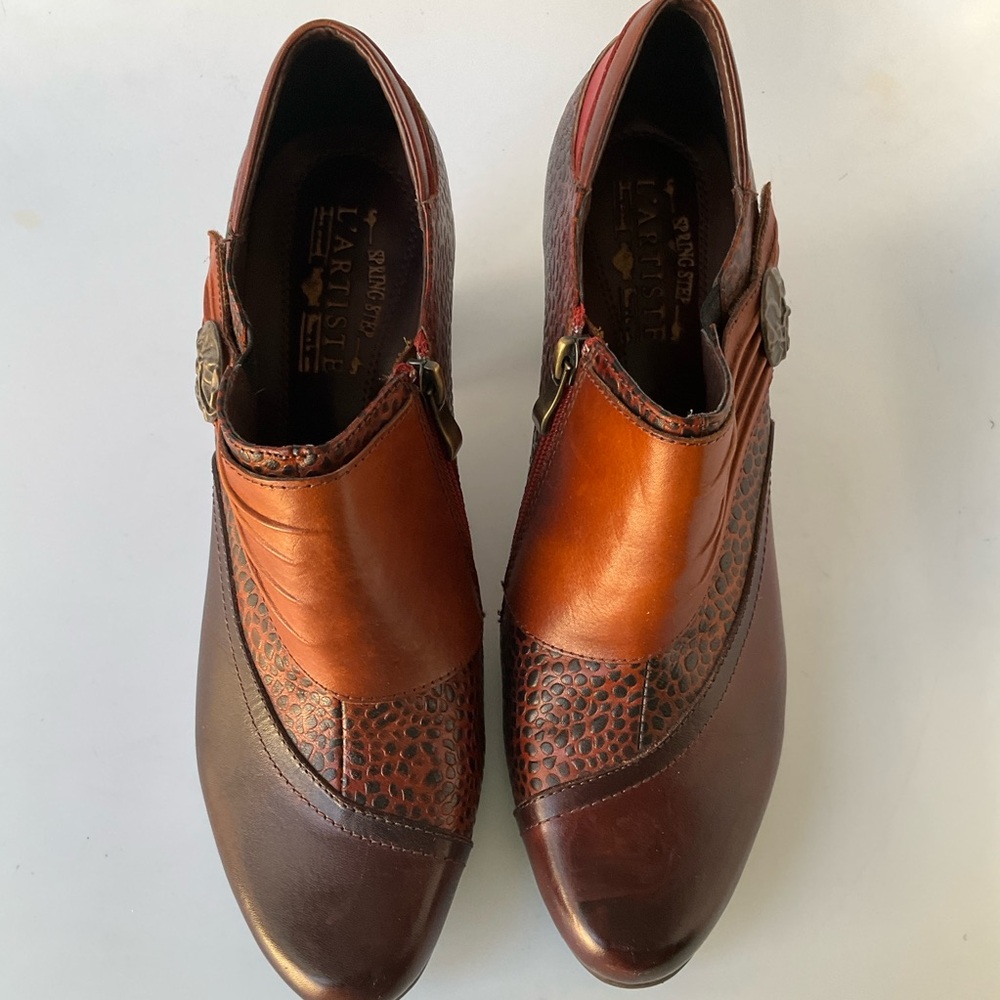 L'ARTISTE Brown and Red Leather Multi Pattern Shoes - Picture 7 of 15